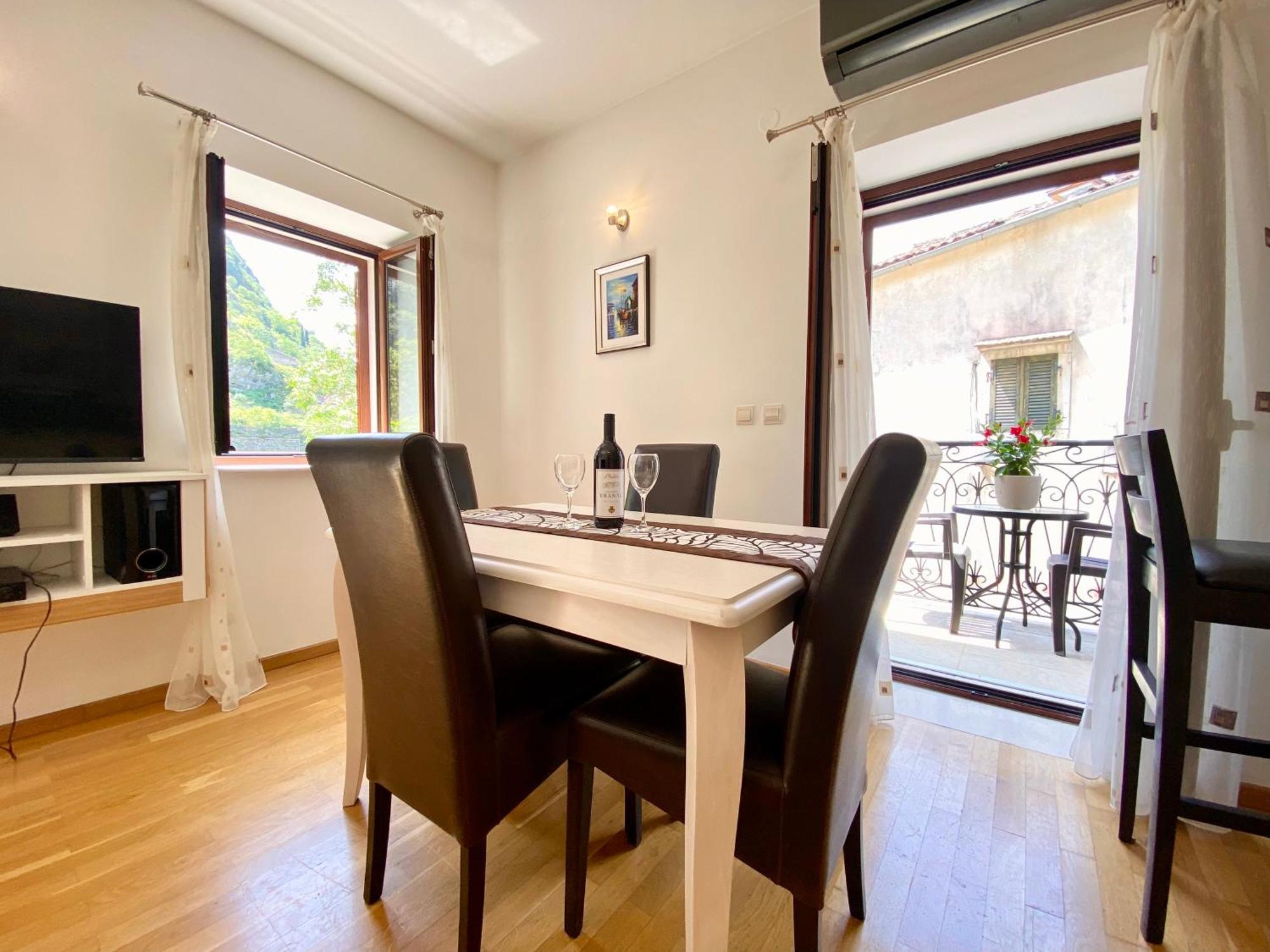 Fiumera Kotor Apartment المظهر الخارجي الصورة